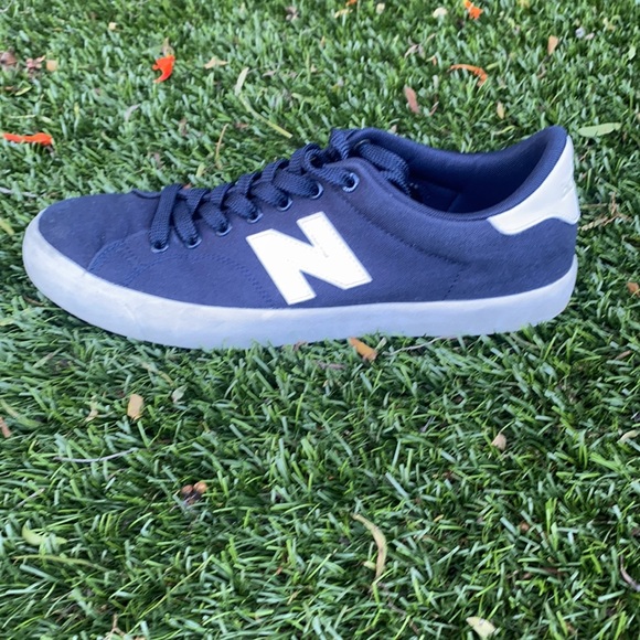 New Balance 210 Canvas Men’s Size 11 Shoes - Picture 2 of 7